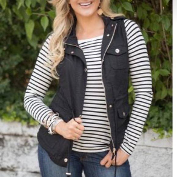 Jackets & Blazers - Boutique black Utility Vest size Medium